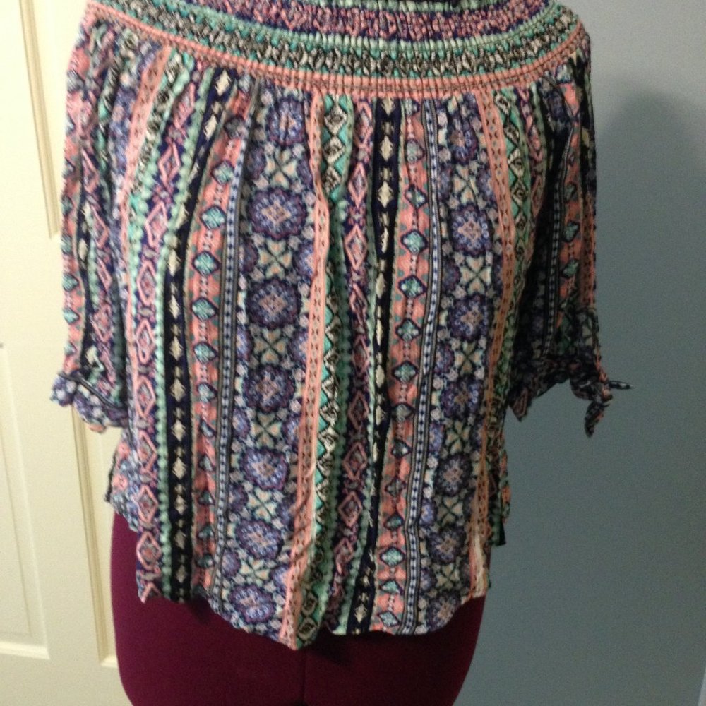 NO BOUNDARIES LADIES SIZE L MULTI-COLORED PULLOVER TOP 3/4 SLEEVES BLOUSE